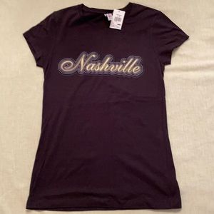 100% cotton Women’s L Nashville Fitted Black T-Shirt